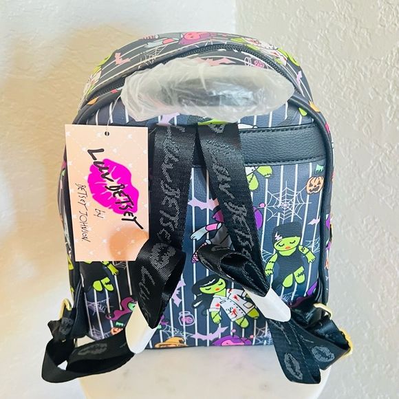 LUV BETSEY BY BETSEY JOHNSON Mid Size Backpack
Bag, Spooky Dolls, Halloween, NWT - Picture 11 of 16